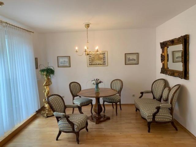 Amadeus Apartment *